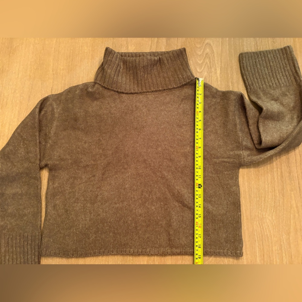 Z Supply Ursa Turtleneck Cropped Sweater Top l Color: Martini l Size: Medium NWT - Picture 9 of 13